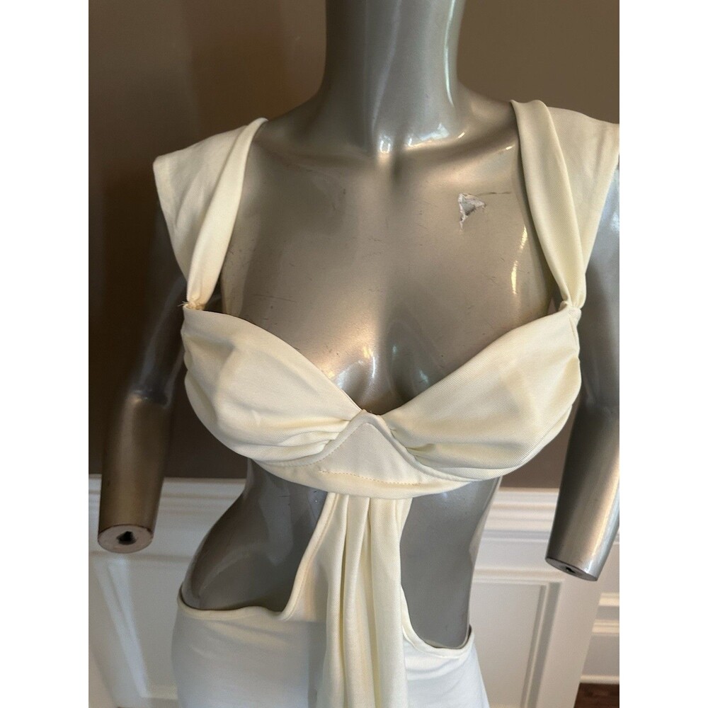 NWT FASHION NOVA Butter Yellow Gauze Wife Leg Cut Out Out Jumpsuit Sz L - Picture 3 of 5